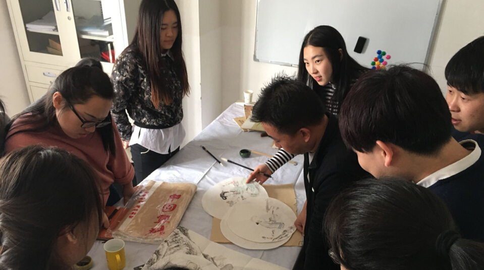 孫肇中先生講解人物畫對(duì)比和疏密 北京網(wǎng)站建設(shè)公司網(wǎng)頁(yè)設(shè)計(jì)培訓(xùn)